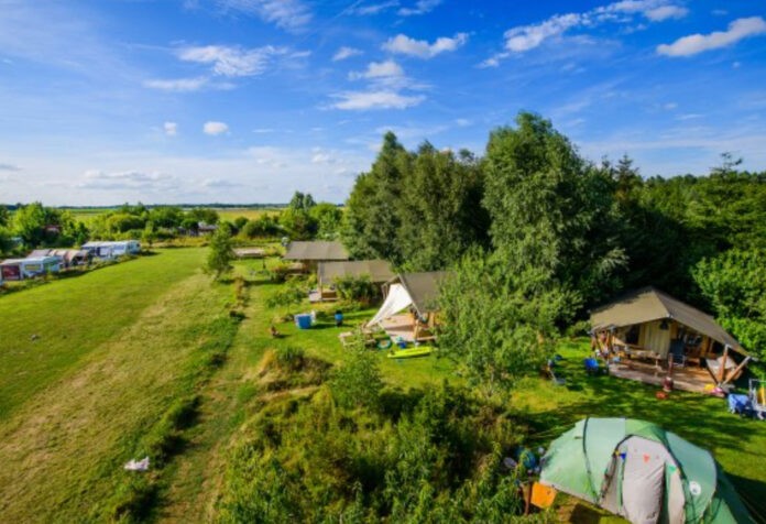 Netl Camping Kallumaan bestaat uit diverse natuurlandschappen